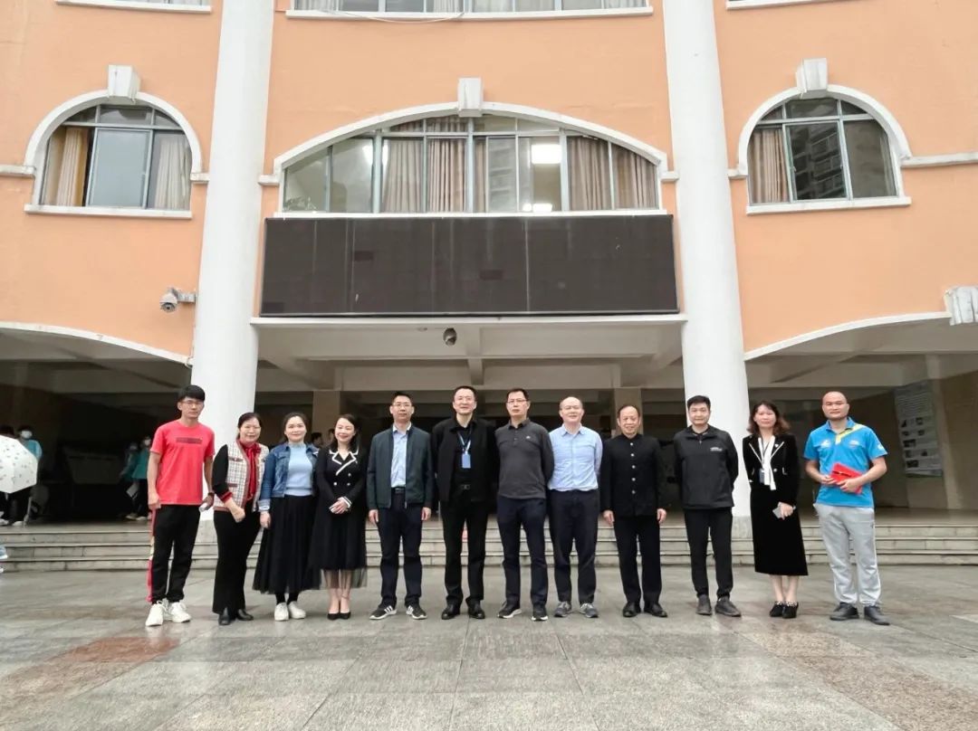 南宁市民办教育行业党委书记李世军一行到我校调研指导党建工作 - 新闻资讯 - 北京大学南宁附属实验学校-1