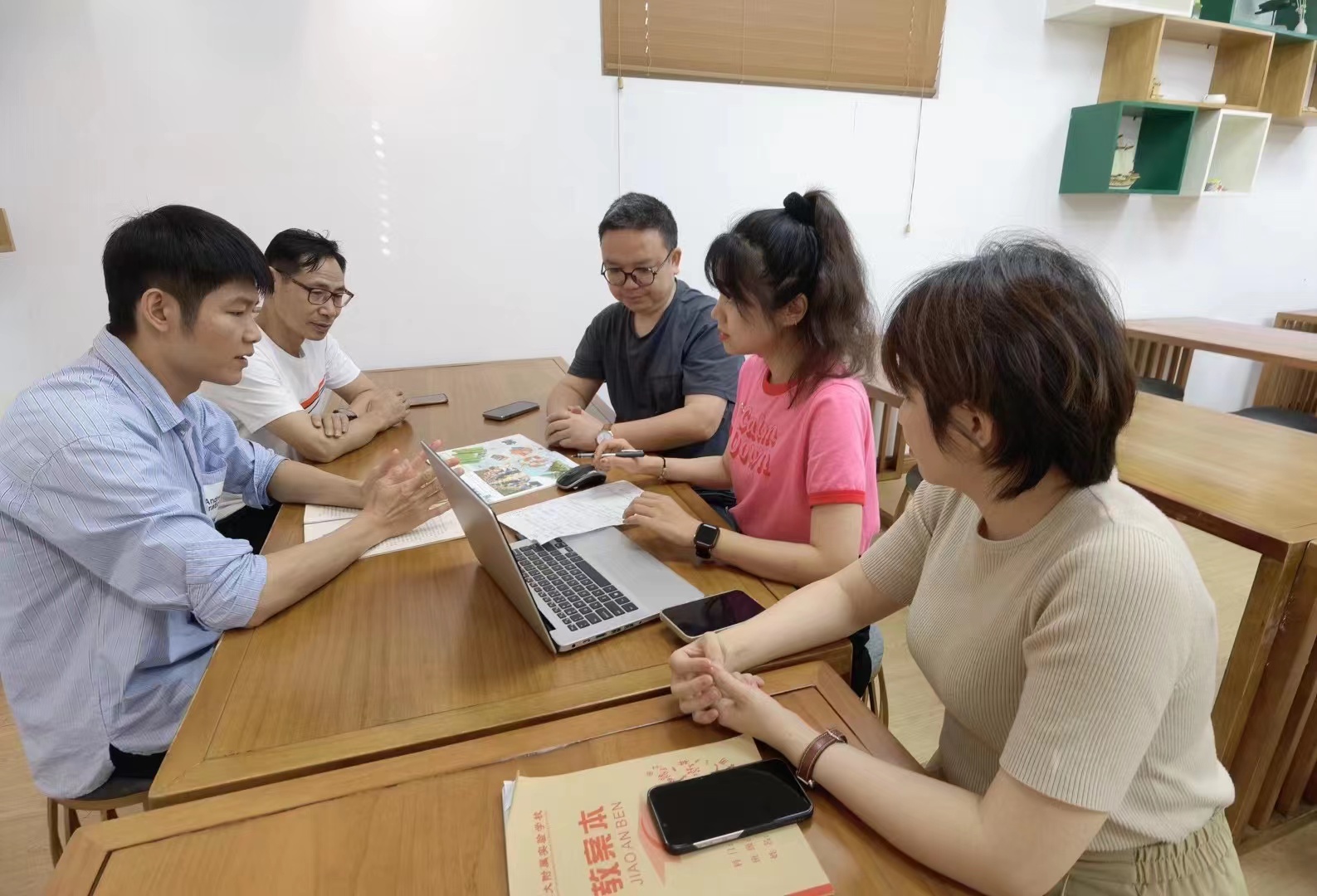 凝而聚力 研而致远——小学部2023年春季学期教师教学技能暨团队教研比赛 - 新闻资讯 - 北京大学南宁附属实验学校-1